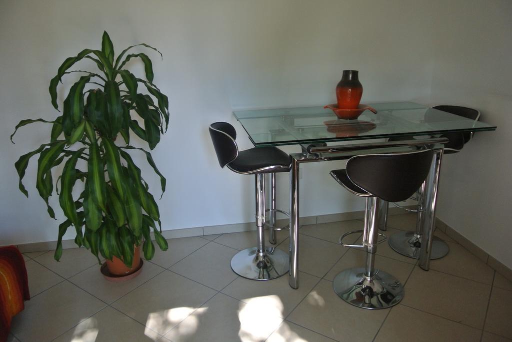 A L'Oree Du Bois Rillieux-la-Pape Room photo